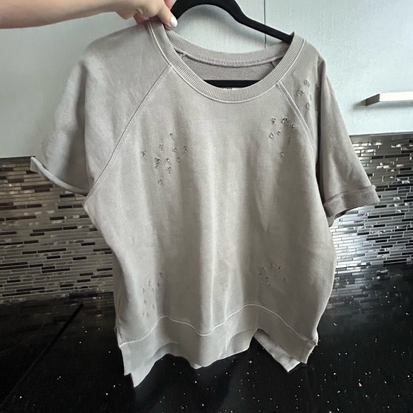Distressed split hem shirt - Picture 5 of 5